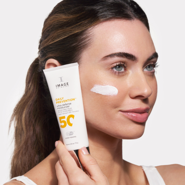 Image DAILY PREVENTION Ultra Defense Moisturizer SPF 50 – Kem chống nắng Exosome cho da nám & lão hóa